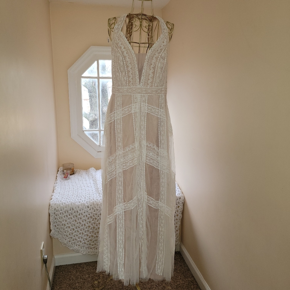 CITY CHIC XXS 12 DIVINE WHIMSY IVORY LACE BOHO WEDDING FORMAL PROM DRESS NWT